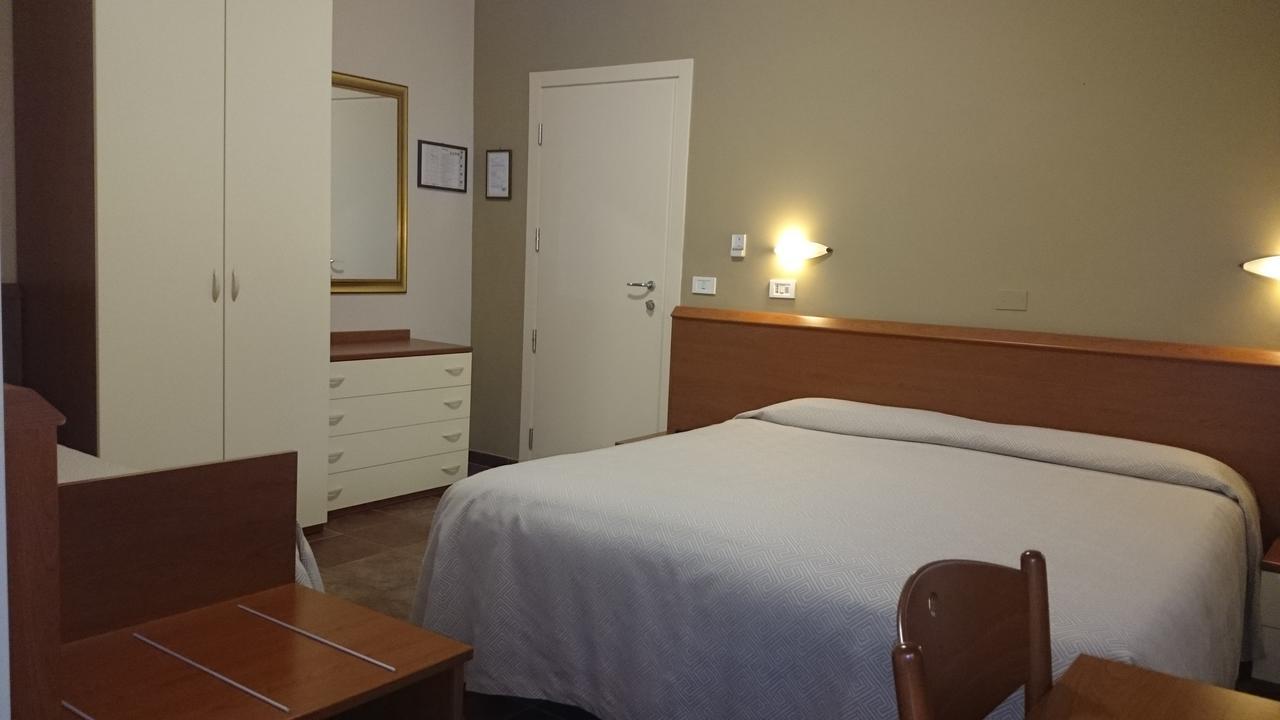 Hotel Beaurivage Fano Habitación foto